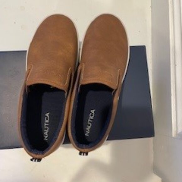 Nautica Kid's Slip-On Casual Shoe (Tan size 3) - Picture 4 of 4